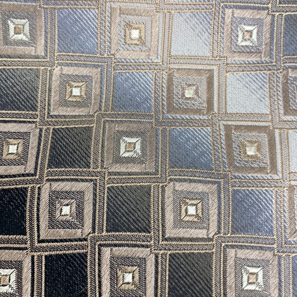 Tie - Picture 4 of 5